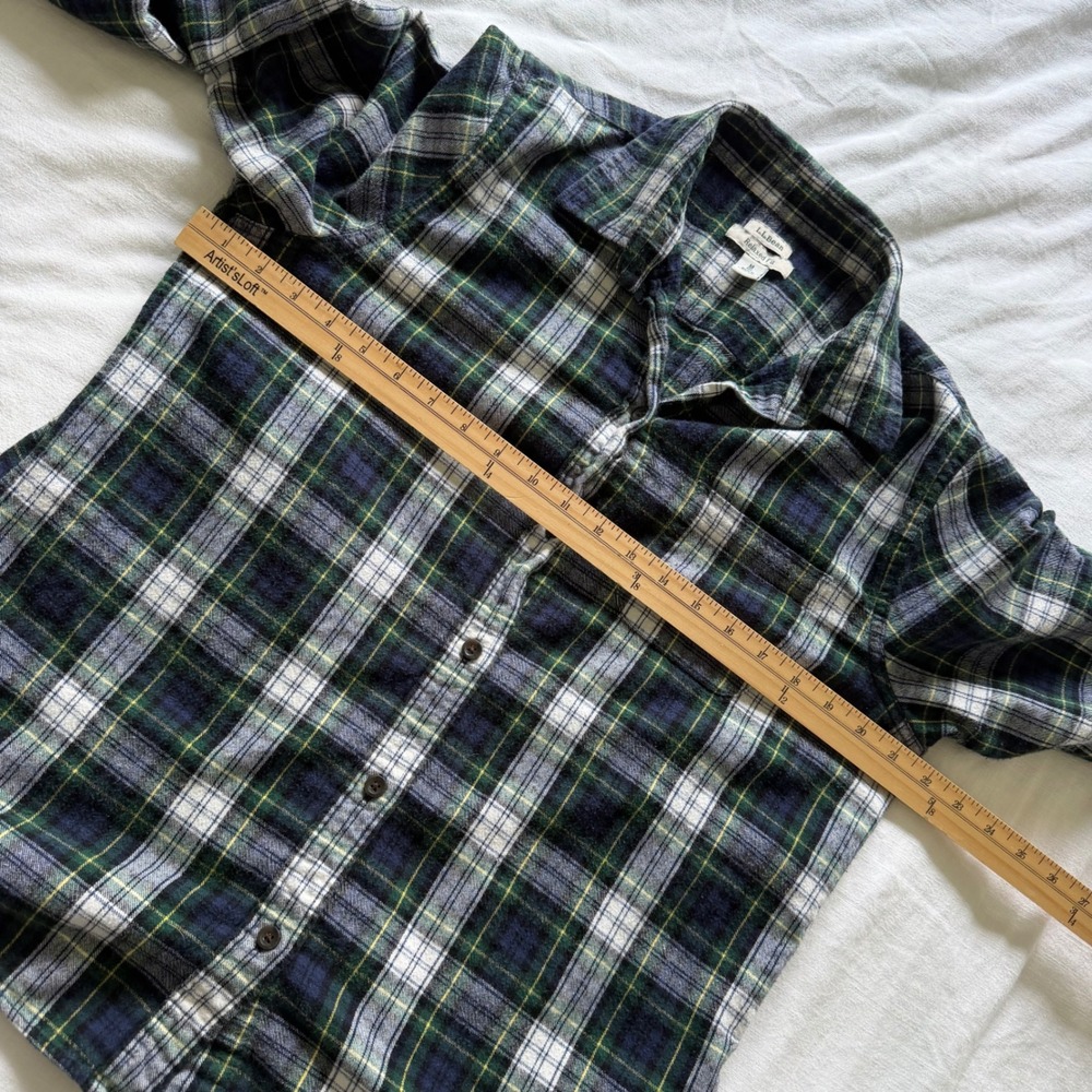 LL Bean Relaxed Fit Flannel Shirt Womens Med Green Navy Plaid Cotton 273137 - Picture 6 of 8